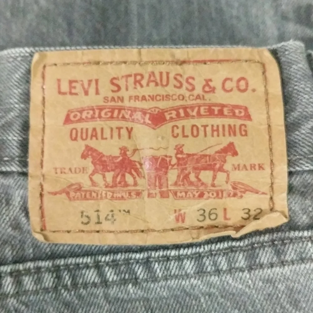 Levi's 514 Slim Straight Leg Grey - size 32 x 29